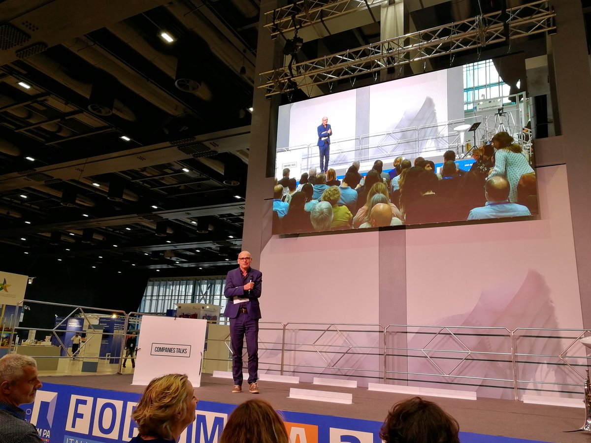PaolaMusollino's tweet image. I #CompaniesTalks chiudono la 29esima edizione di #forumpa2018 stasera la protagonista della storia è @amazon @AmazonIT @awscloud @andreadotti Tiziana Sensi Luca Attias @FPA_net