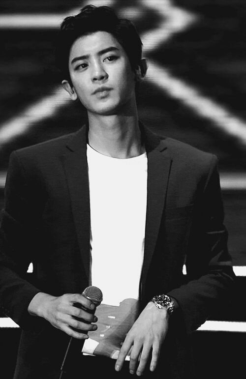 chanyeol pics tweet media