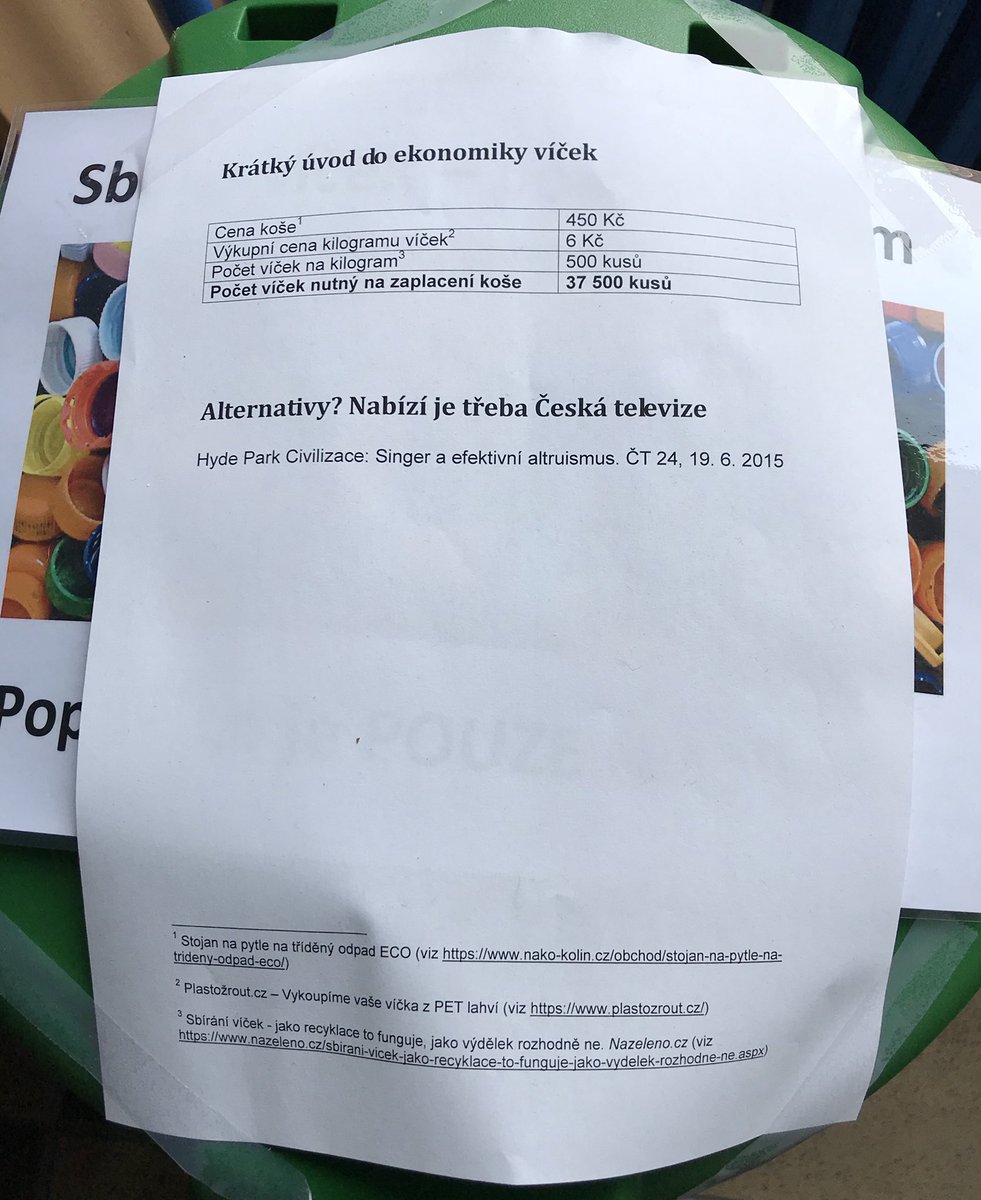JakubMusil_'s tweet photo. Před pár dny se na chodbě ČT objevil velký plastový koš s nápisem „sbírka víček – pomoc dětem“. Naštěstí tu přece jen pracují osvícení lidé a reakce byla rychlá. https://t.co/iVzRbb6CjT