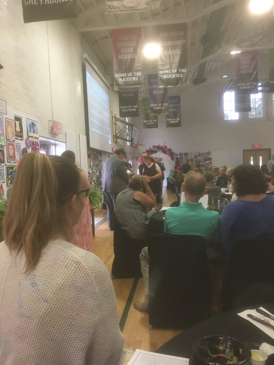 issbradyjohnson's tweet photo. Kristy Manners from East Elementary is the Iredell-Statesville Schools’ Teacher o the Year!!!! @isschools  @SVLChamber  @EastIredellES https://t.co/YH83YvQrUS