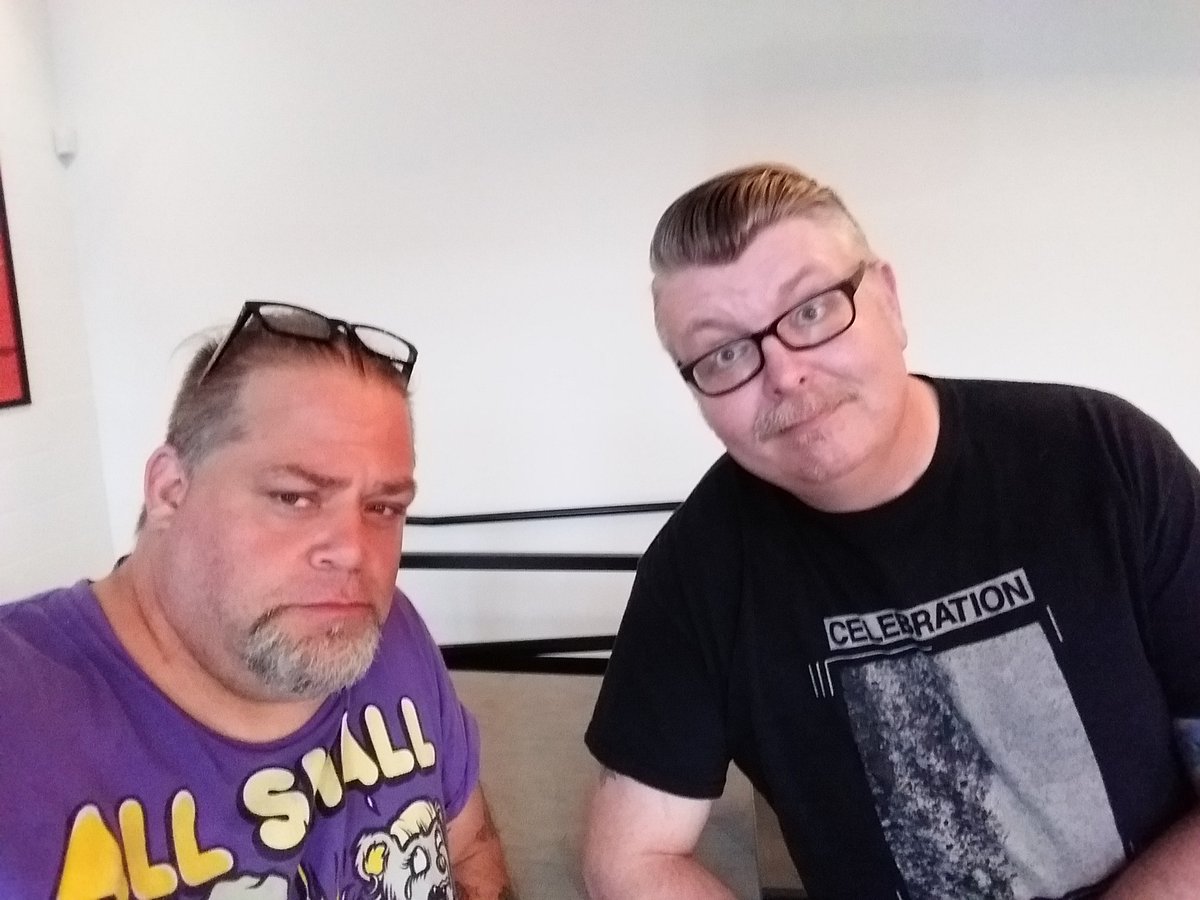 BubbaLovesEd's tweet image. #bubbalovesed
We are dumb so you don't havta be