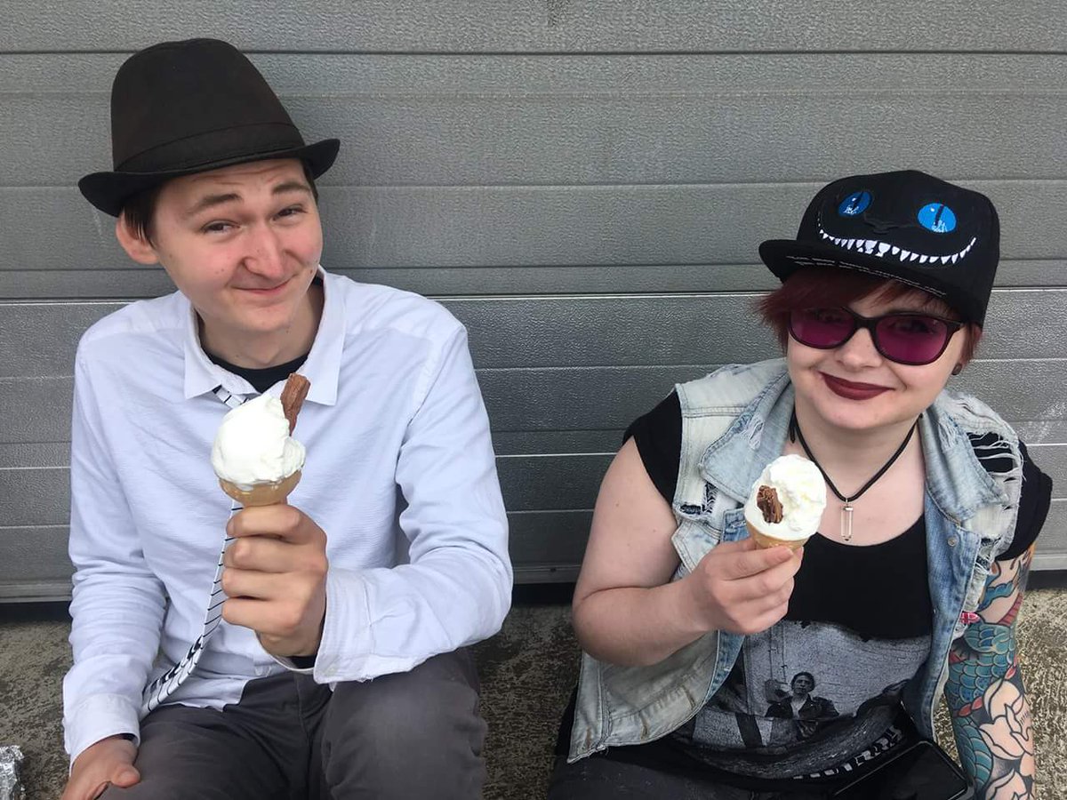 MidgetAssassin2's tweet image. We don't always just do music, we also chat and have ice cream :D good day at MTG yesterday, had a lot of fun and the ice cream was so good too :D