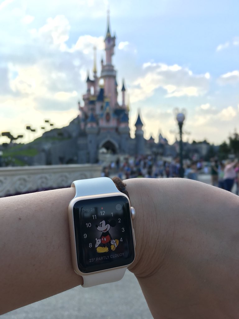 veronica_vania's tweet image. Have spend one day in #magical #worderland👍🏻 #disneyland #disneylandparis #paris #disney #waltdisney #applewatch @Apple @DisneylandParis #beautifulday ☀️🇫🇷🏰 #MickeyMouse