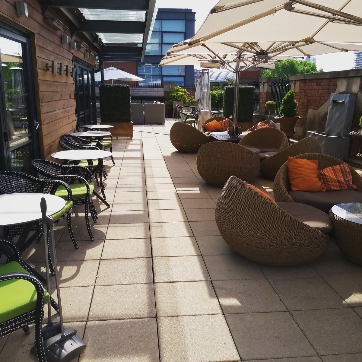 SarahFoster79's tweet photo. The rooftop at @GreatJohnStreet was the perfect venue for the @OdgersUKNews @BerwickPartners regional business review! Thank you to #Manchester for the fabulous weather! #factor50required https://t.co/lY5uxAhd4K