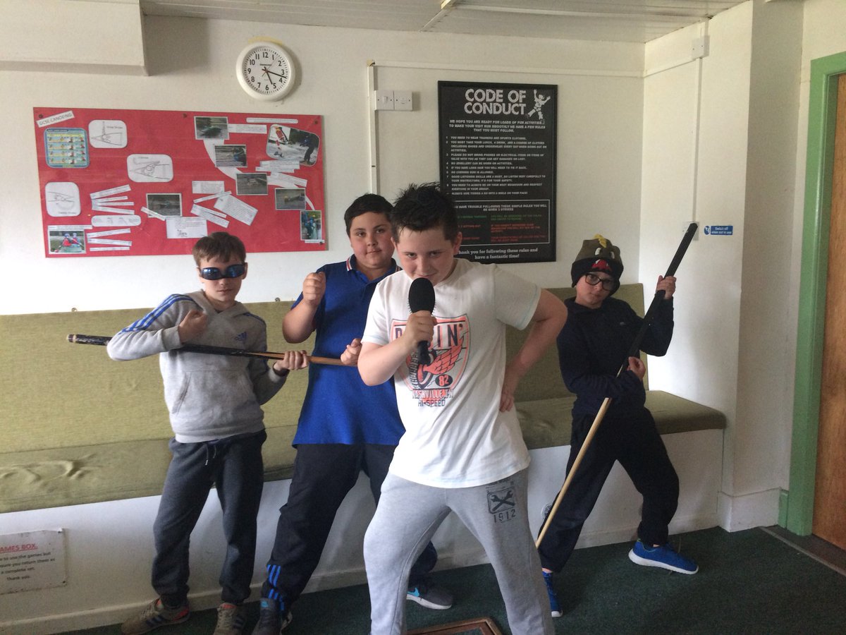 Miss_Robson_7's tweet photo. Disco practice πΊπ»#boyband #BoothferrydoesHighAdventure2018 @BoothferryPS https://t.co/IP6JmYEsZu