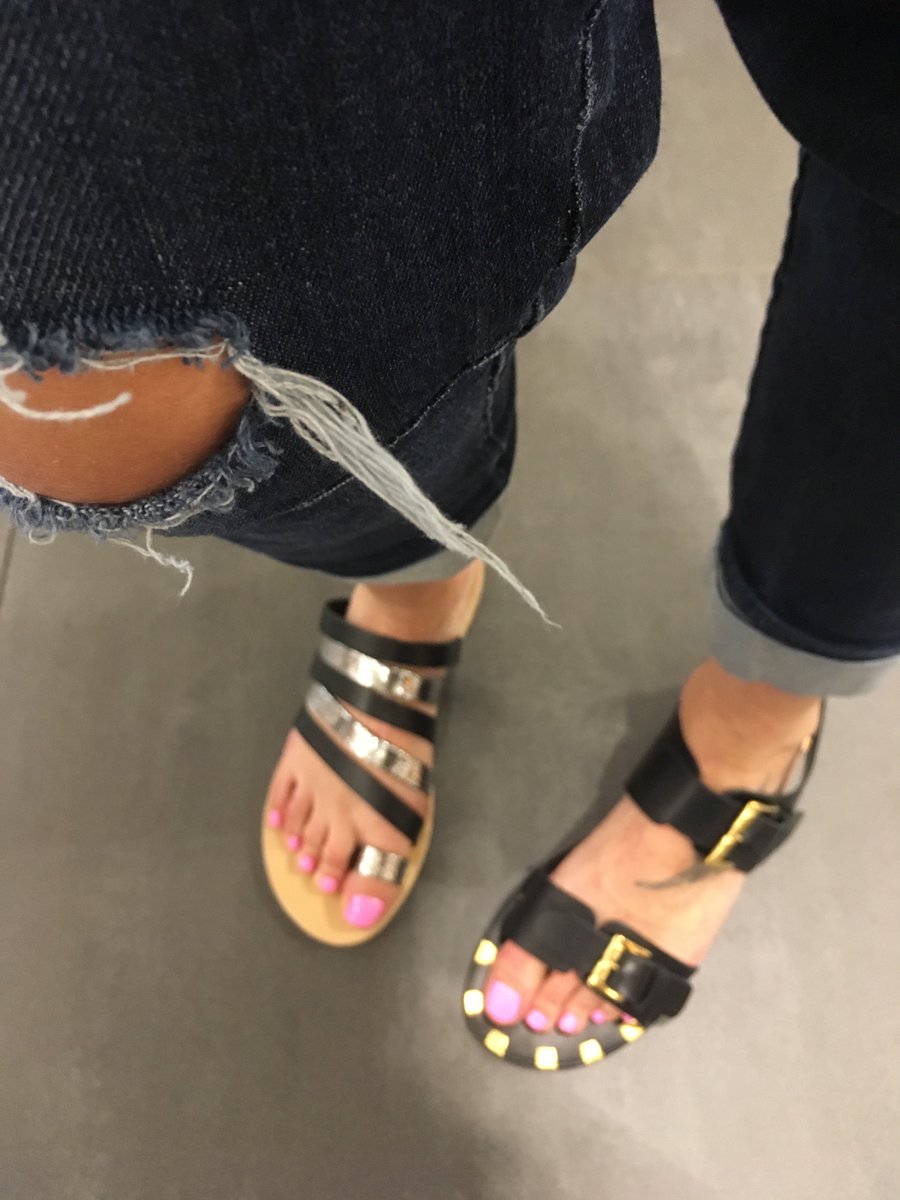 ow.ly/6geL30kahym #fannychaussures #morenagabrielli #bloggershoes #bloggerstyle #instashoes #chausseurmarseille    Des sandales , des nu-pieds, des mules ... tout pour un été ensoleillé chez ... #fannychaussuresbiensur !!