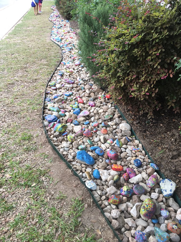 Theresa_SEL_CPI's tweet photo. Walking this path of kindness this morning @cowancoyotes is something to #SELebrate! So many positive affirmations ❤️@SELdarla @AustinISDSEL https://t.co/HQ0nGKY94G