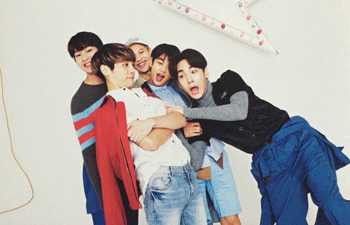 shinee_back11's tweet photo. SHINee好きな人生でよかった
ほんとに出会えてよかった。
#10YearsWith5HINee 
#SHINee10thAnniversary 
#SHINeeisBACK 
#SHINee_TheStoryofLight 
#SHINee https://t.co/iVoHFlsIRb
