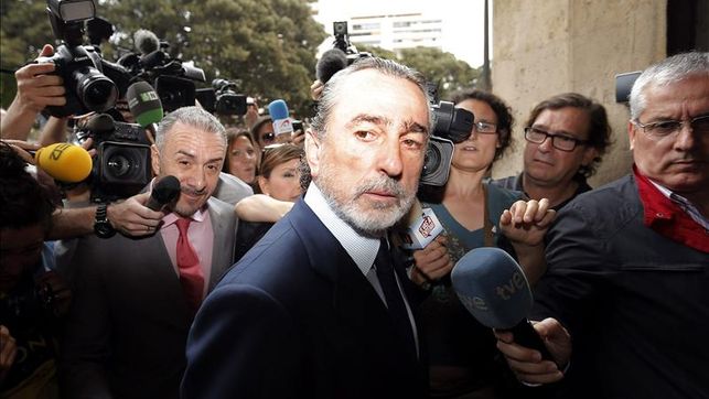 eldiarioes's tweet photo. Gürtel, una alianza para saquear Madrid entre Francisco Correa y políticos del PP https://t.co/gYyWwrKjWF Lo cuenta @pedroagueda https://t.co/xNX7RtULCE