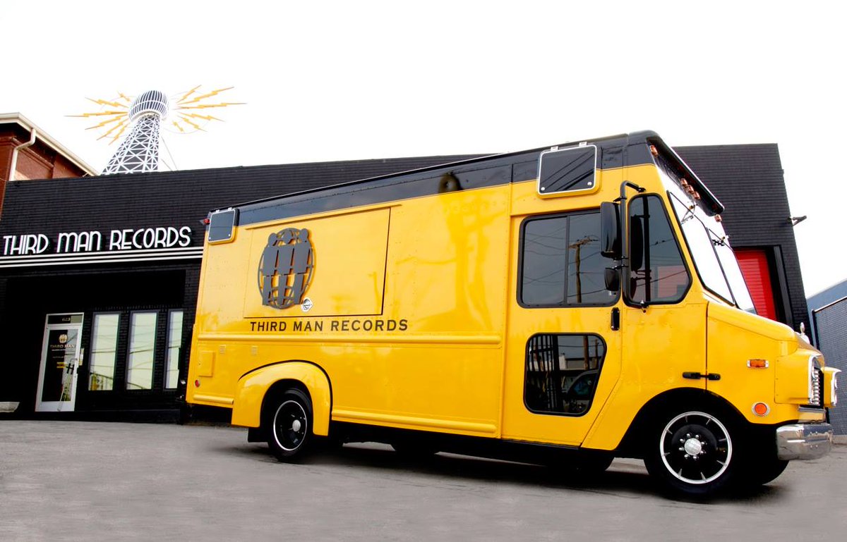 nepascene's tweet photo. .@5jackwhite’s @thirdmanrecords @ThirdManRRS stops at @galleryofsound in #WilkesBarre on May 28 https://t.co/xq7hEVKoRB
#NEPA #Scranton #LuzerneCounty #Pennsylvania #vinyl #records #rollingrecordstore #thirdmanrecords #JackWhite https://t.co/aPz29eO3DF