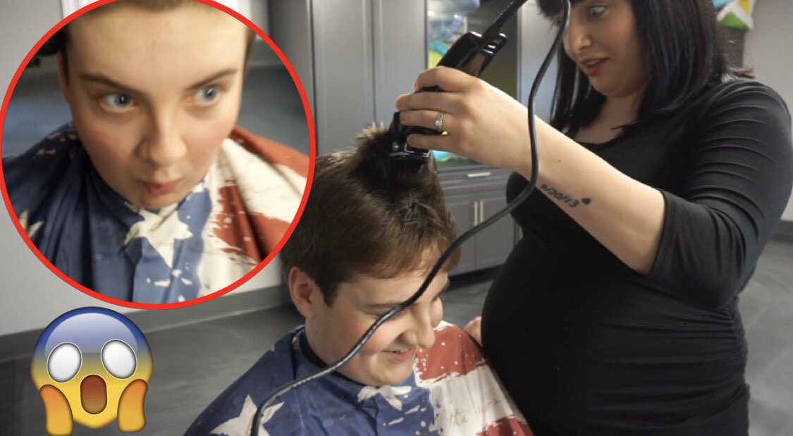 thejacksonhive's tweet photo. I Shaved My Brothers Head😂 https://t.co/huW5M06PSP https://t.co/HxjXB8aSmH