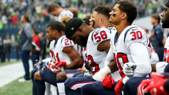 DoctorMyth's tweet photo. Couldn't be a more obvious battle over a #mythology - a fight for belief through competing narratives, despite the #racism at the core and suppression of #dissent being obvious. https://t.co/aT7yYTzOq1…  image by Joe Nicholson/USA TODAY Sports https://t.co/FIxFoeUJQ9