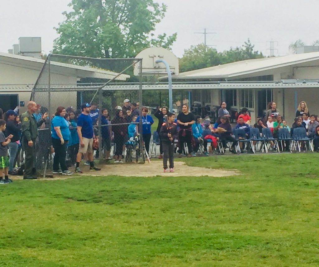 DuarteSupt's tweet photo. Valley View’s @VV_Dolphins annual 6th Graders v. Staff and Parents softball game @duarteusd. Umpire (Principal Rasmussen) with the call 👆 https://t.co/gga4XRwkcd