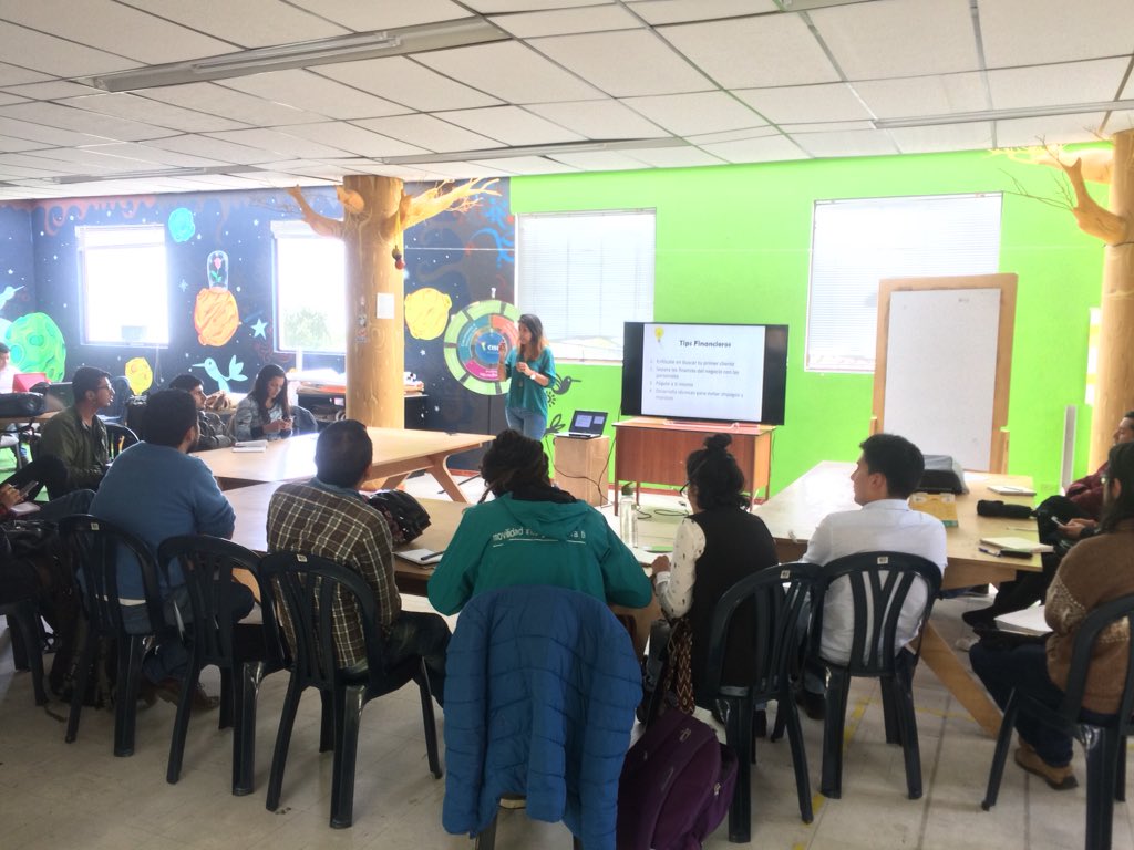kmi_gon's tweet photo. Hoy desde @narinoinnova y dentro derl marco del #ColaborarIS hablamos de #FinanzasParaEmprendedoresSociales @ecolaboranarino @GekkoLabco @gobnarino https://t.co/3yP8gRYXzC