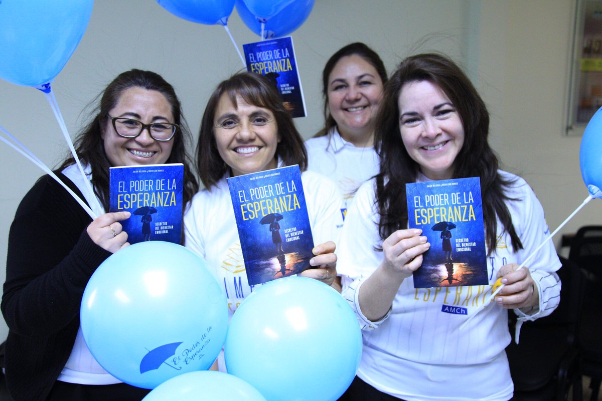 IASDMetro's tweet photo. Hoy se vive un anticipo de lo que será el #ImpactoEsparanza de este 26 de Mayo donde el libro #ElPoderDeLaEsperanza se distribuirá masivamente en todo Santiago, Chile y Sudamerica. @prertonkohler @stanleyarco @iasdsudamerica @iasdchile https://t.co/ywY5abCEYE