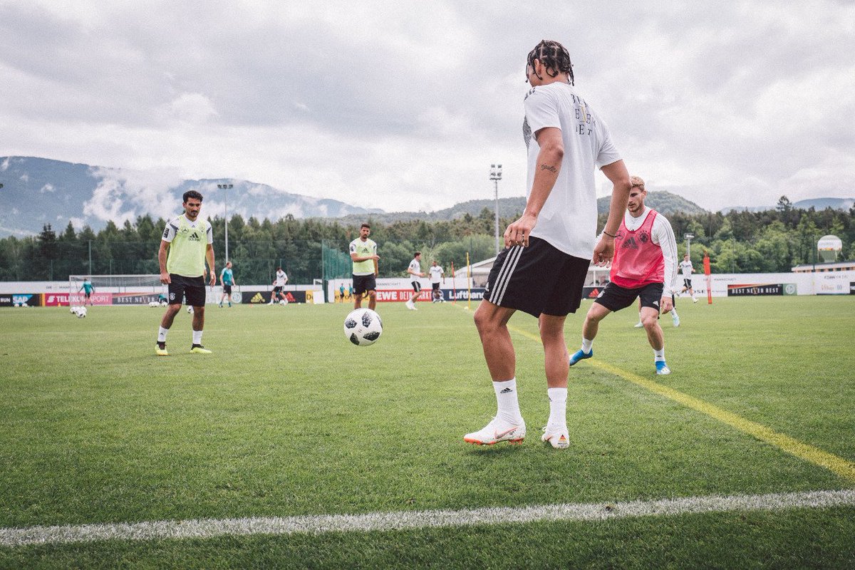 Leroy Sané tweet media