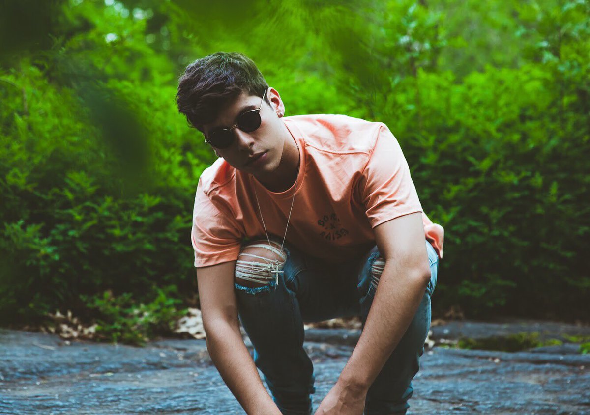 matthunter123's tweet photo. Siempre Positivo 💛 https://t.co/FtEn4vvl7O