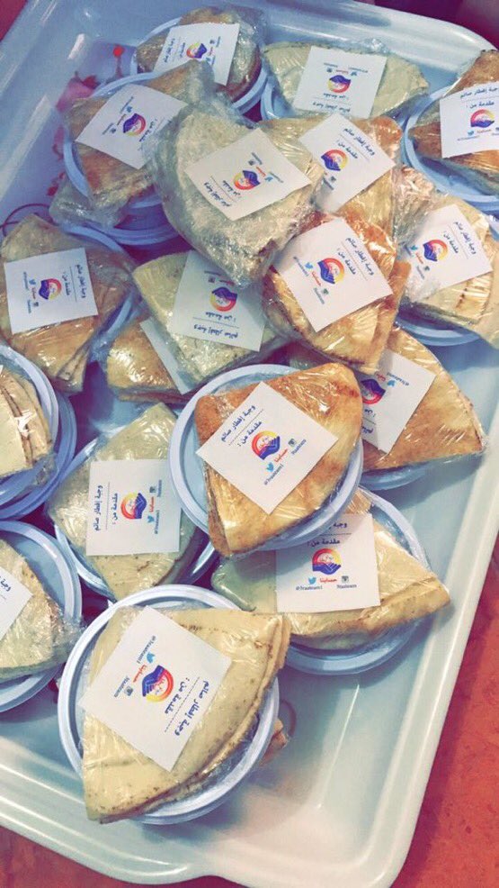 bq3annews's tweet photo. 📸 صور | 

فريق #عطاء_التطوعي يقدم 
وجبات إفطار صائم ، نسأل الله لهم الاجر والقبول https://t.co/aVtzEAqMKE