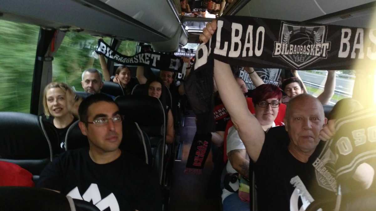 bilbaobasket's tweet photo. ¡Lo más grande que tenemos! Aupa Marea Negra! https://t.co/PUhSqmszsP