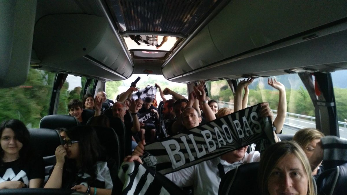 bilbaobasket's tweet photo. ¡Lo más grande que tenemos! Aupa Marea Negra! https://t.co/PUhSqmszsP