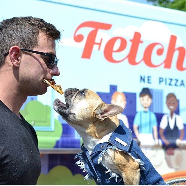 stanleysbarroom's tweet photo. Almost. There. πΆπ
.
Check out our new pizza truck serving human βza and puppy βza!
#FetchNE pizza truck is parked on the paw-tio, serving up pizza M-F from 5-10pm & Weekends 12pm-10pm!
Repost: @javisborgh
πΈπΆ: @gusgusinthecity https://t.co/OuKyq0dUv3 https://t.co/baosdk2Yy5