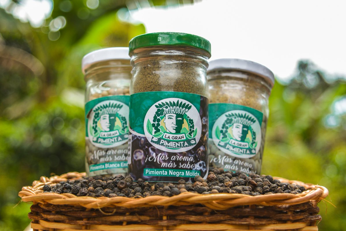 LaGranPimienta's tweet photo. ¡Descubre el aroma y sabor ancestral de #LaGranPimienta!

#PimientaBlanca #PimientaNegra #MásAromaMásSabor #PimientaArtesanal #PimientaAncestral #ConLaGranPimientaSabeMejor

Pedidos:  📲 +(57) 304 336 60 89 o escríbenos por interno. https://t.co/z5RIsypPuR