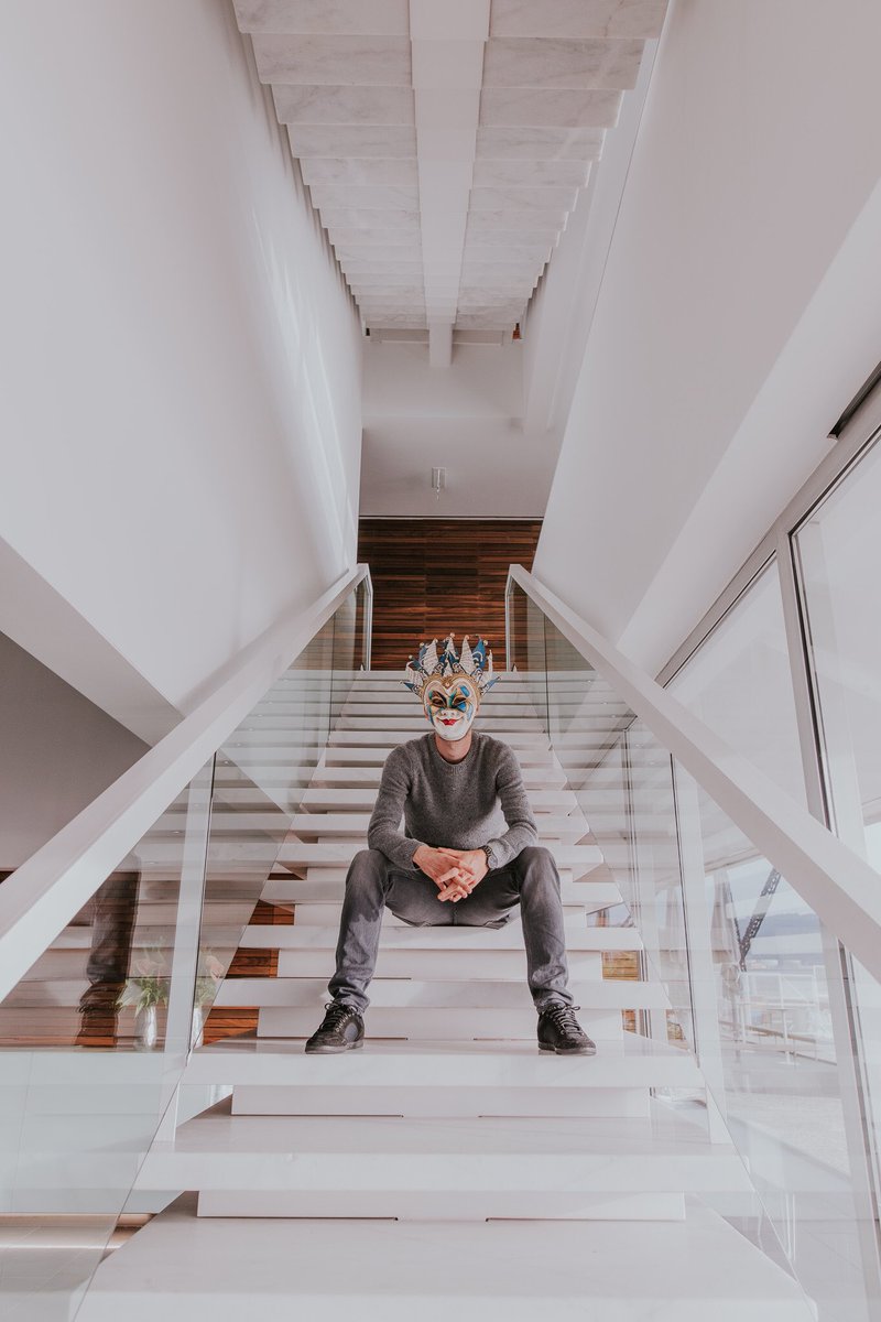 BB_BORISBREJCHA's tweet image. 🃏
From 2018 to 1638 real quick
__
📸 @flocreate 
#slideleft⬅️ #architecture #joker