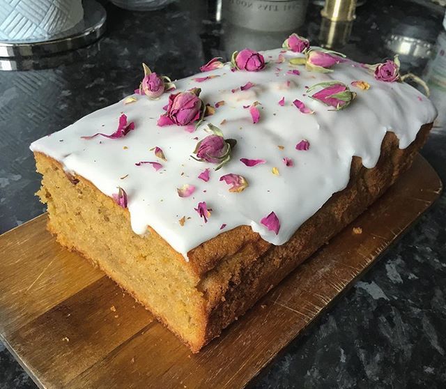 SabrinaGhayour's tweet photo. I LOVE it when recipes work exactly as I wanted 💕 Ras el Hanout and buttermilk cake with rose icing SO GOOD https://t.co/CTmX5tCvDk https://t.co/An1m9W5MaQ