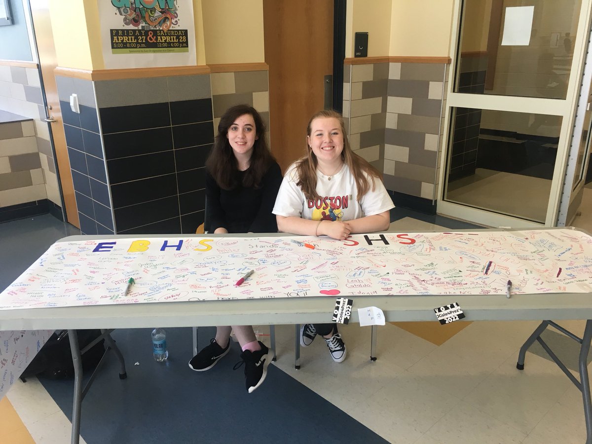 ADack_AP's tweet image. EBJSHS showing their support for the students of Stoughton! @EBSUPER1