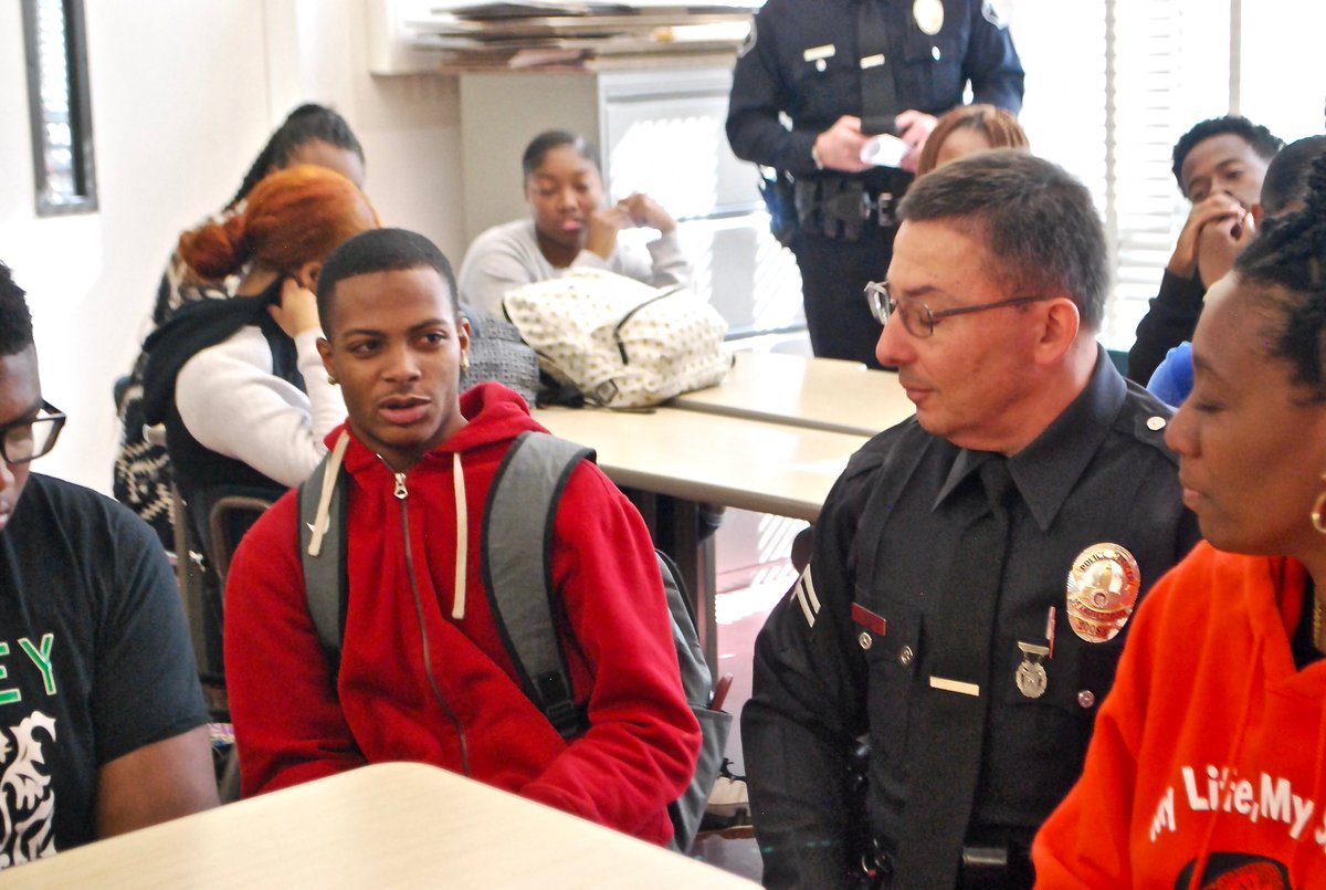 StudentsLeadLA's tweet photo. Jair Lindo, a black male student @DorseyHighSchool said, “I do not know the school police officers on my campus but I want to know how to build a relationship with them.” These are barriers we are faced with and this is how we break them. @zionkelly18 @Emma4Change @davidhogg111 https://t.co/0bYGyo492z