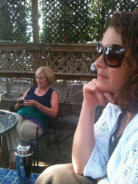 UTeachopotamus's tweet photo. Post-#uteachconf debriefs 2010 vs. 2015. Ashley aged so. https://t.co/UjVpCsB6oT