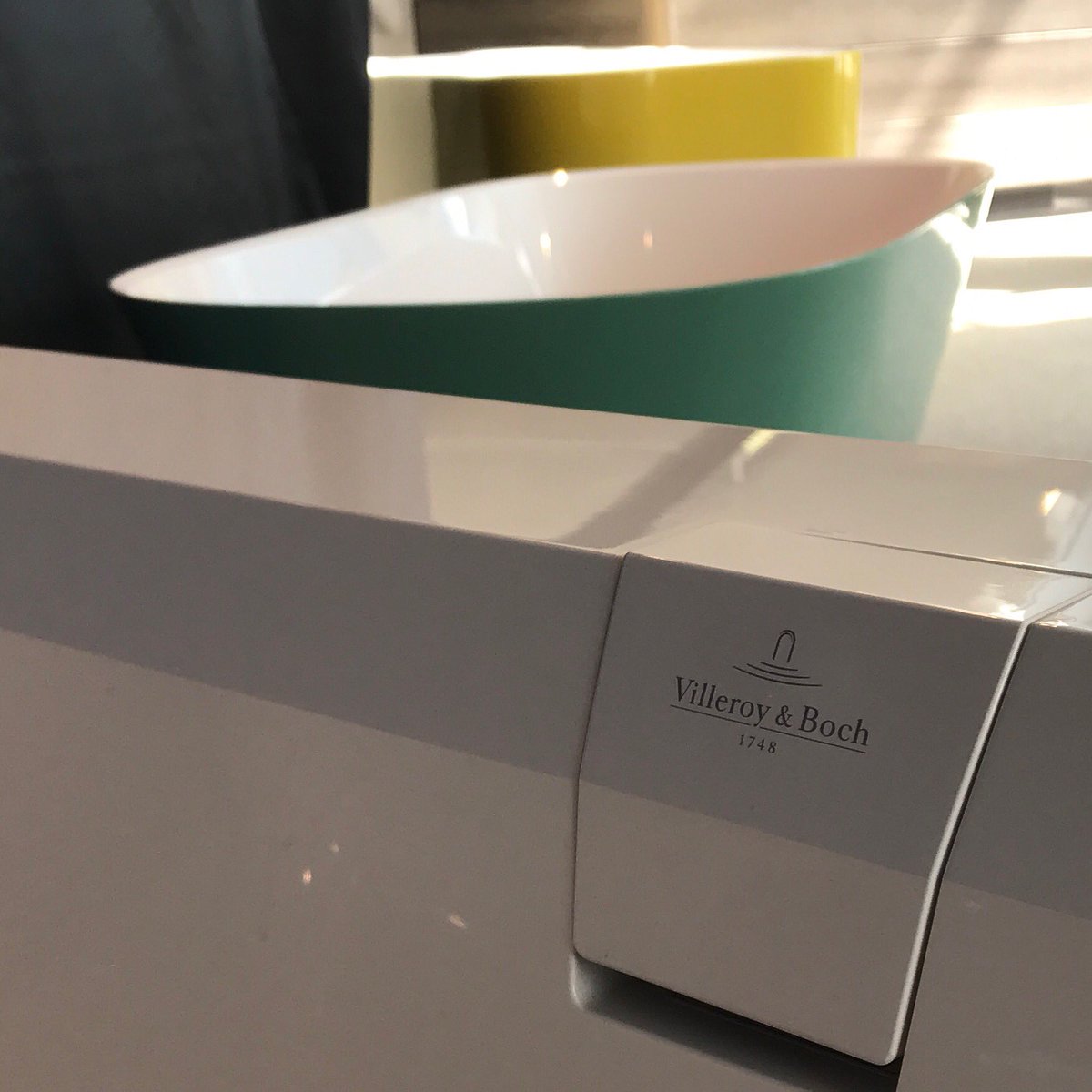 StylingId's tweet photo. Het was een feest om de jubilerende Quaryl fabriek van Villeroy &amp; Boch in Roden (Drenthe) te mogen bezoeken. Een exclusief kijkje in de keuken van deze exclusieve baden! Binnenkort meer info in een blog!! @VilleroyandBoch #bath #bathroom #wellness https://t.co/NtWBxAXjDT