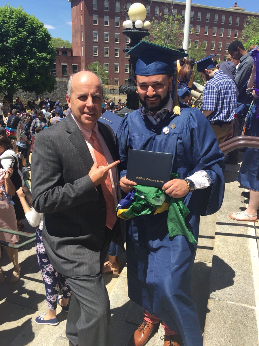 patrickecook's tweet image. SO PROUD!!!!!!!

Some of the greatest student leaders I’ve worked with!

#MCCGrad #MyMCC @middlesex_cc @MiddlesexAlumni #Bedford #Lowell @MCCSUGA