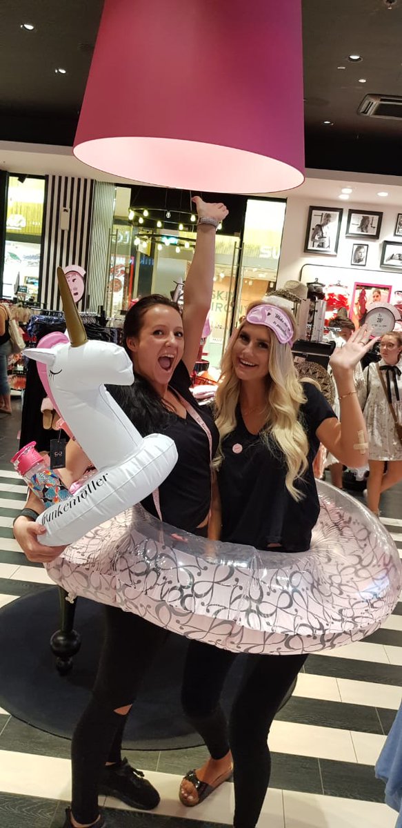 Fun at work. Training Big store Berlin Alexa 😘😘😘 Thank you sheros😘😘😘#hkmacademy