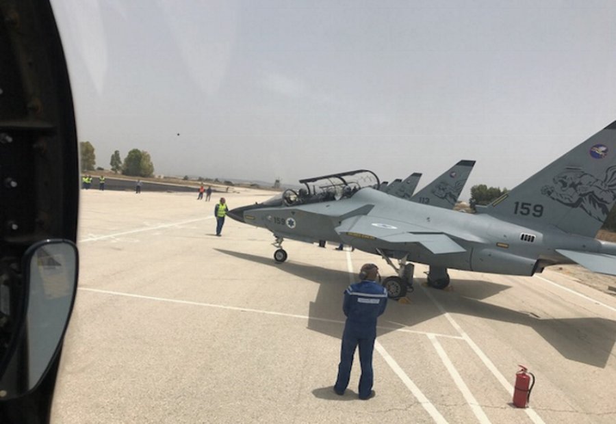 الطائرة الإيطالية ‏M-346‎‏  الأولى في سلاح الجو الإسرائيلي Dd-mxTcU8AA8Tly