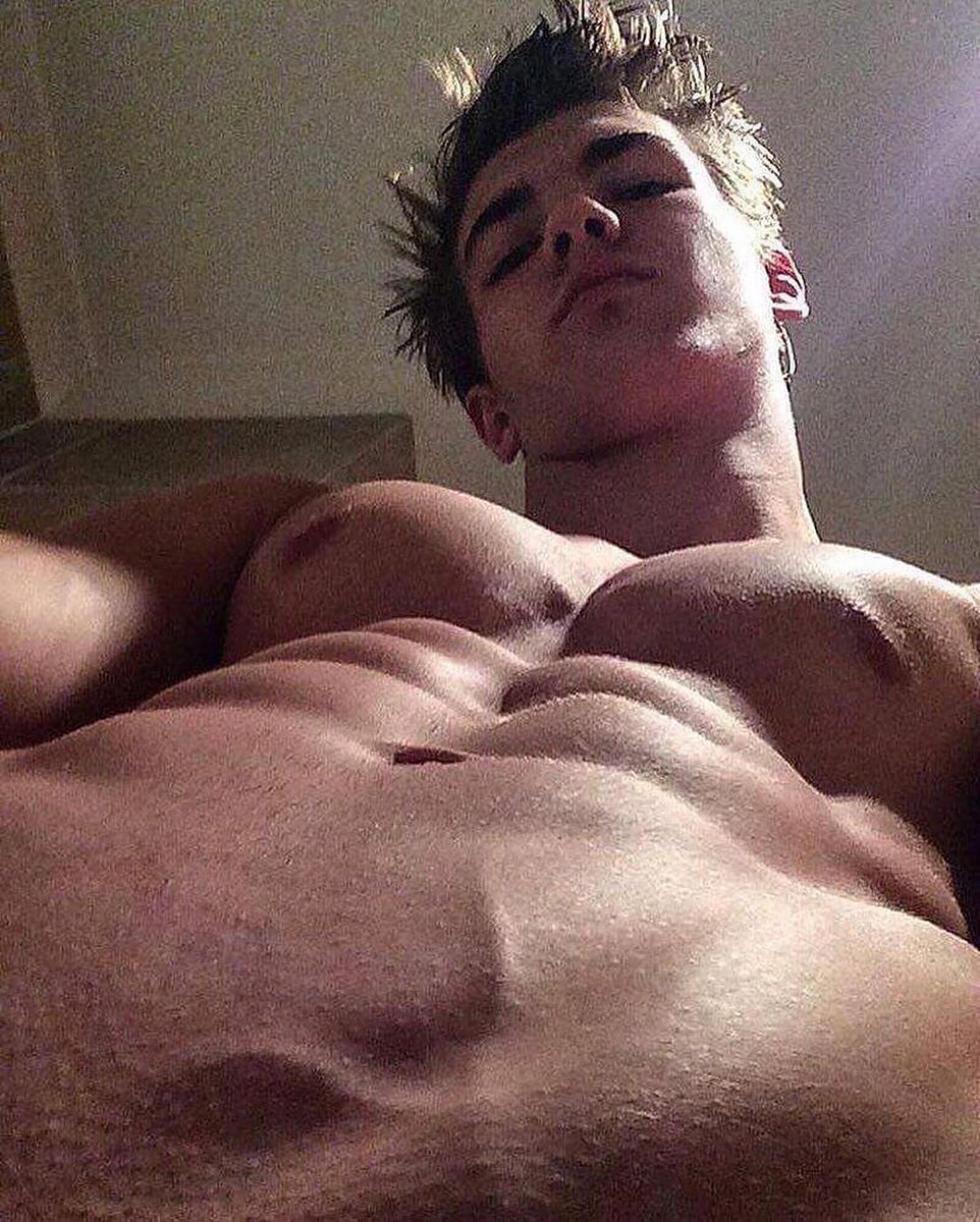 MenPhotos's tweet photo. https://t.co/gVEWChpYzK