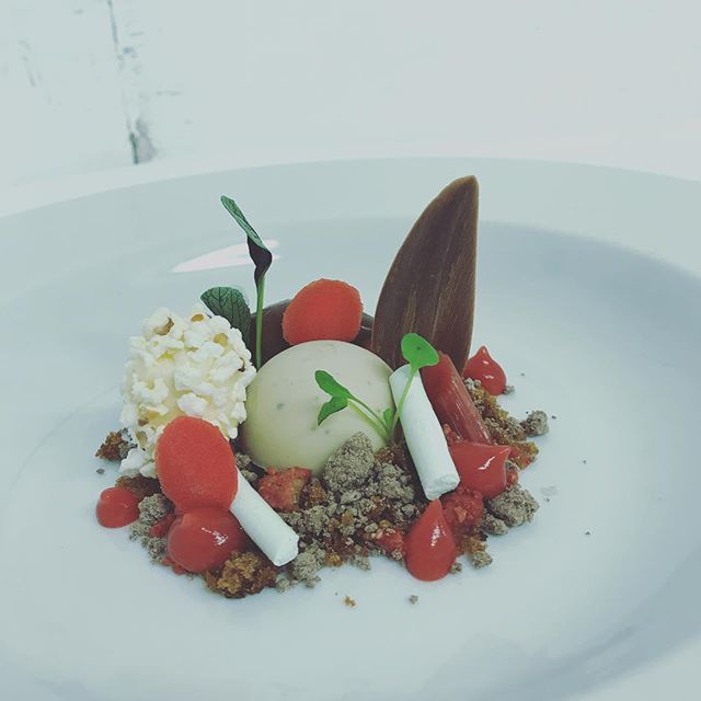 valrhonauk's tweet photo. #TBT to this wonderful plated dessert made with #Valrhona Single Origin #Bahibe, #Araguani dark chocolate, Tonka Bean, Popcorn, #Valrhona Strawberry #Inspiration & rhubarb, created by @elexk10 for @restawards at @RAI_ie 🍫🙌 https://t.co/QPfKHHGgDR