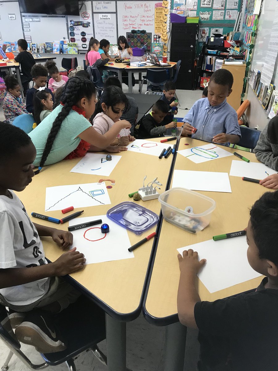Kinder STEM lab time with our little buddies! <a href="/FairviewPanther/">Fairview Elementary</a> <a href="/Garfield_1317/">Brianne Garfield</a> #stem <a href="/PlayOsmo/">Osmo</a> <a href="/TigglyKids/">Tiggly</a> <a href="/TigglyLearn/">Tiggly Educators</a> <a href="/Ozobot/">Ozobot</a>