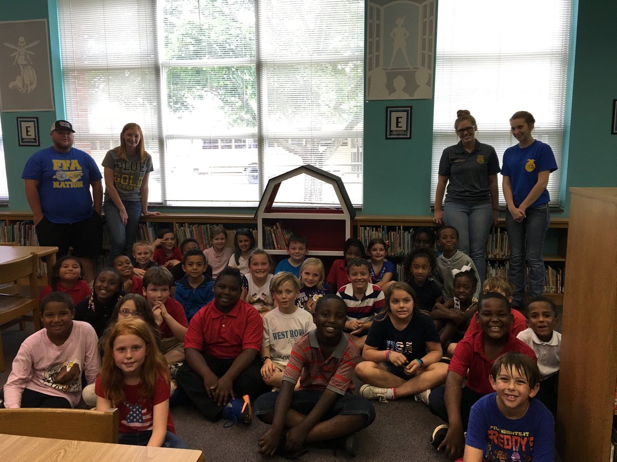 Cleveland_Eagle's tweet photo. Thank you West High FFA for making us a bookshelf! @RSSinformation https://t.co/3jFs0Rc6lx
