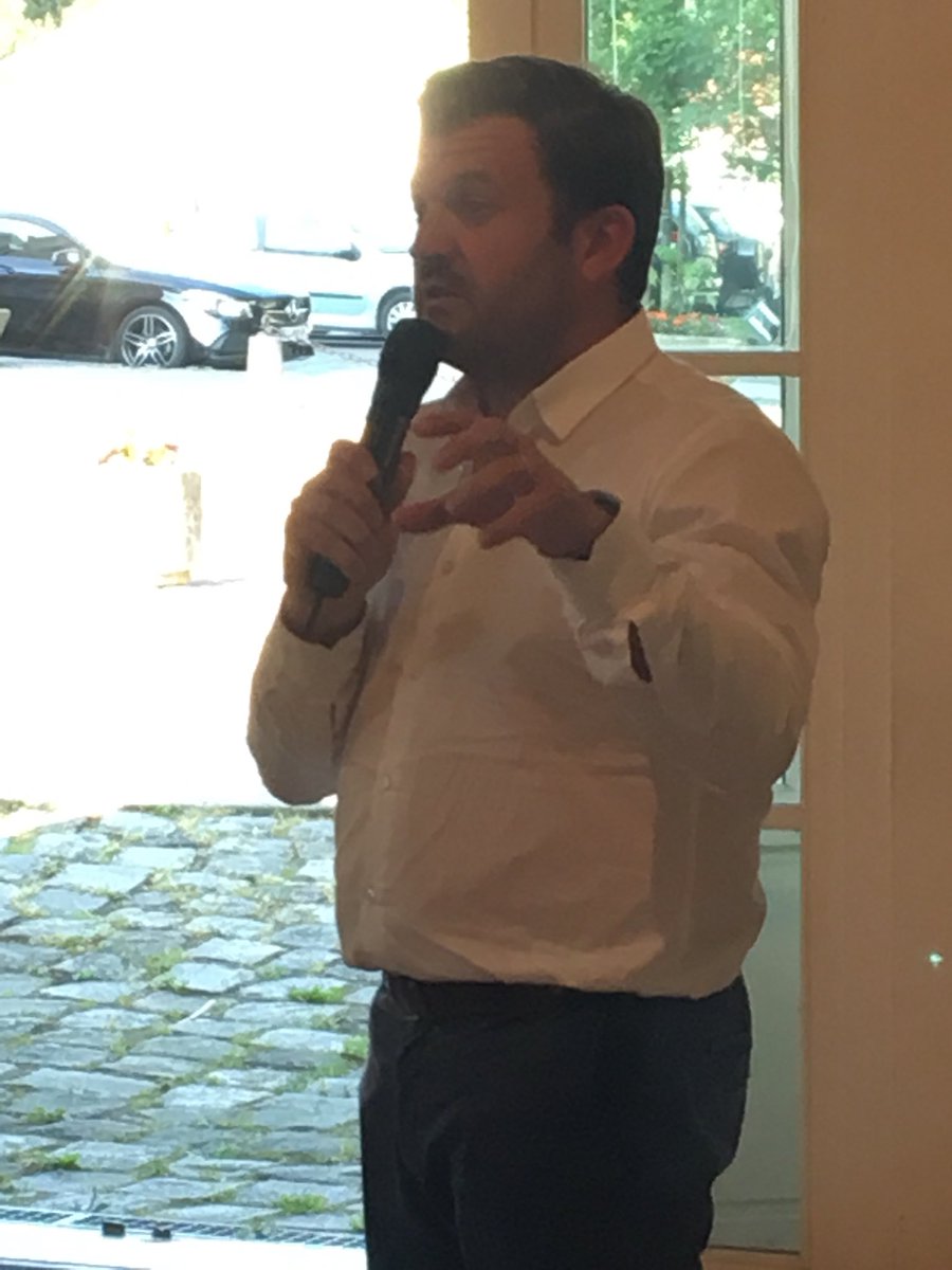 FlorencePinon3's tweet photo. Les soirées #pro et proches continuent dans le réseau des #agences @BP_RivesParis.Ce soir dans le département de  @EssonneFr à l’agence de @SaintCheron91. Présence de nombreux #clients #professionnels avec  @EssonneActive @InitiativeIDF et @cciessonne + démonstration de #FidPro https://t.co/e3tHZmsG7L