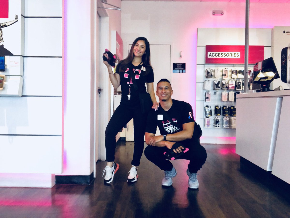 JoJo__WV's tweet photo. Fire always on the feet here at Transmountain 🔥 Ready to get after it today with Alexis! We are #CustomerObessed @FirestoneJosh @WirelessVision 🙌🏽 https://t.co/ZuTnWwVCrE