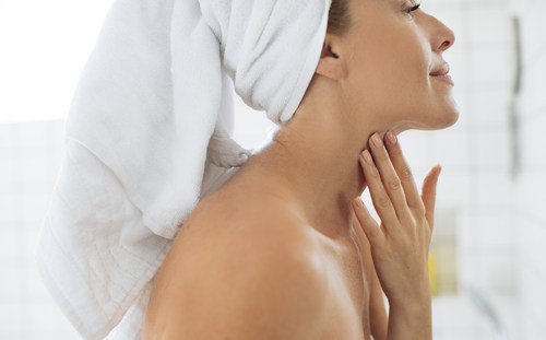 CosmeticSeattle's tweet photo. Deciding Between Kybella and a Neck-Lift https://t.co/emrKBEbNrs https://t.co/9iZtccqGpa