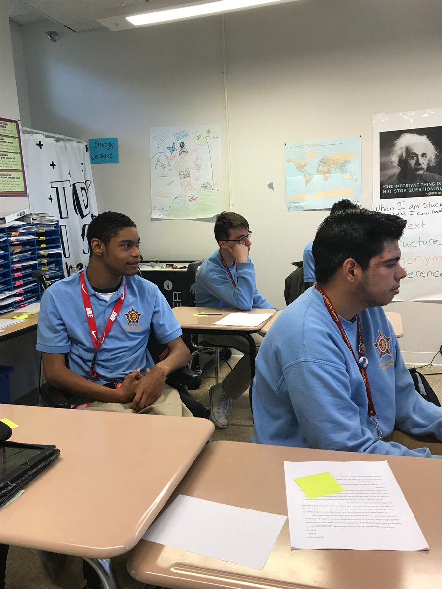 MsKnytych's tweet photo. Last round of presentations! Gearing up for finals, and then it's onward and upward for these seniors! @SolorioEnglish @SolorioHS https://t.co/uDEY31pbNa