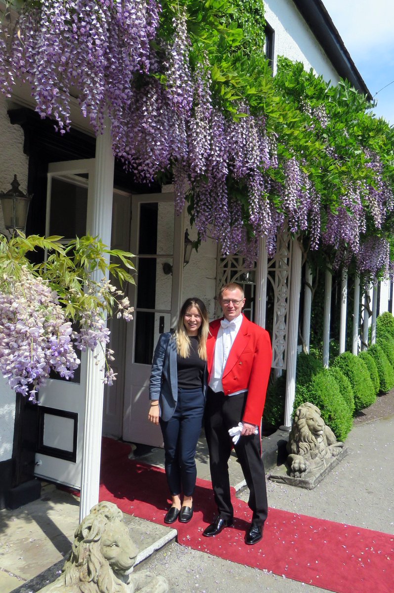 StathamLodge's tweet photo. Delighted to be hosting the wedding @StathamLodge of Kanny &amp; Lincoln on this gorgeous summer day. Many congratulations to you both. Looking after today's proceedings are our very own Andy @awb_toastmaster Toastmaster &amp; Leah @Tyingtheknotorg #africanwedding https://t.co/7H7Ai6fGzI