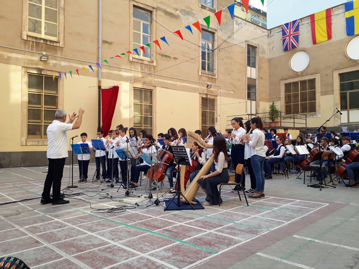 The last day of our last project meeting has ended in Catania with a musical show from the pupils, parents, teachers and award winning orchestra of <a href="/IC_XXSETTEMBRE/">IC_XX_SETTEMBRE</a> Well done everyone! #GettingThereOnYourOwn