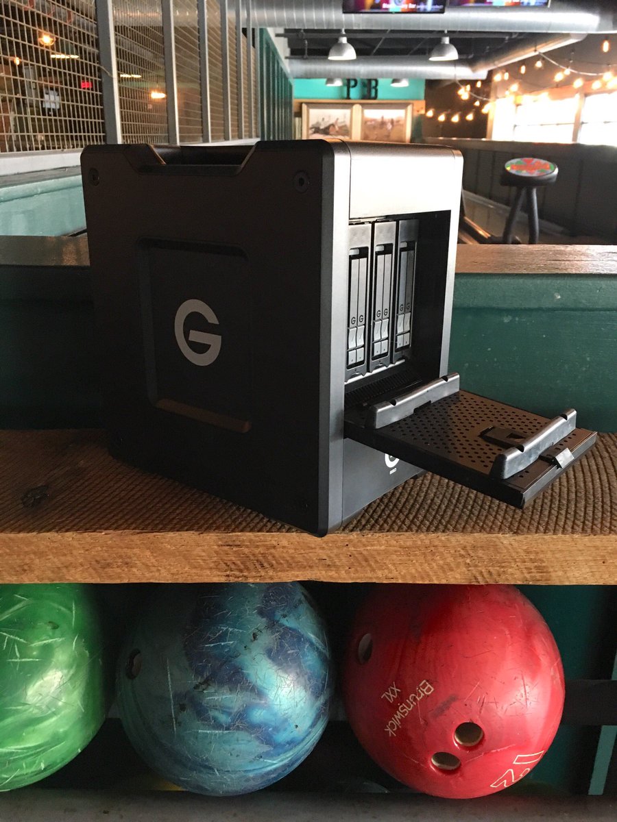 MediaTechBobby's tweet image. #GTechnology #GSPEED Shuttle #SSD making its #Detroit debut today at @KeyCodeMedia Post #NABShow @PunchBowlDET 

16TB 8-Bay #Thunderbolt3 SSD #RAID with read/write speeds up to 2.8GB/s

#fast #protected #media #storage #provideo #filmmaking #VFX