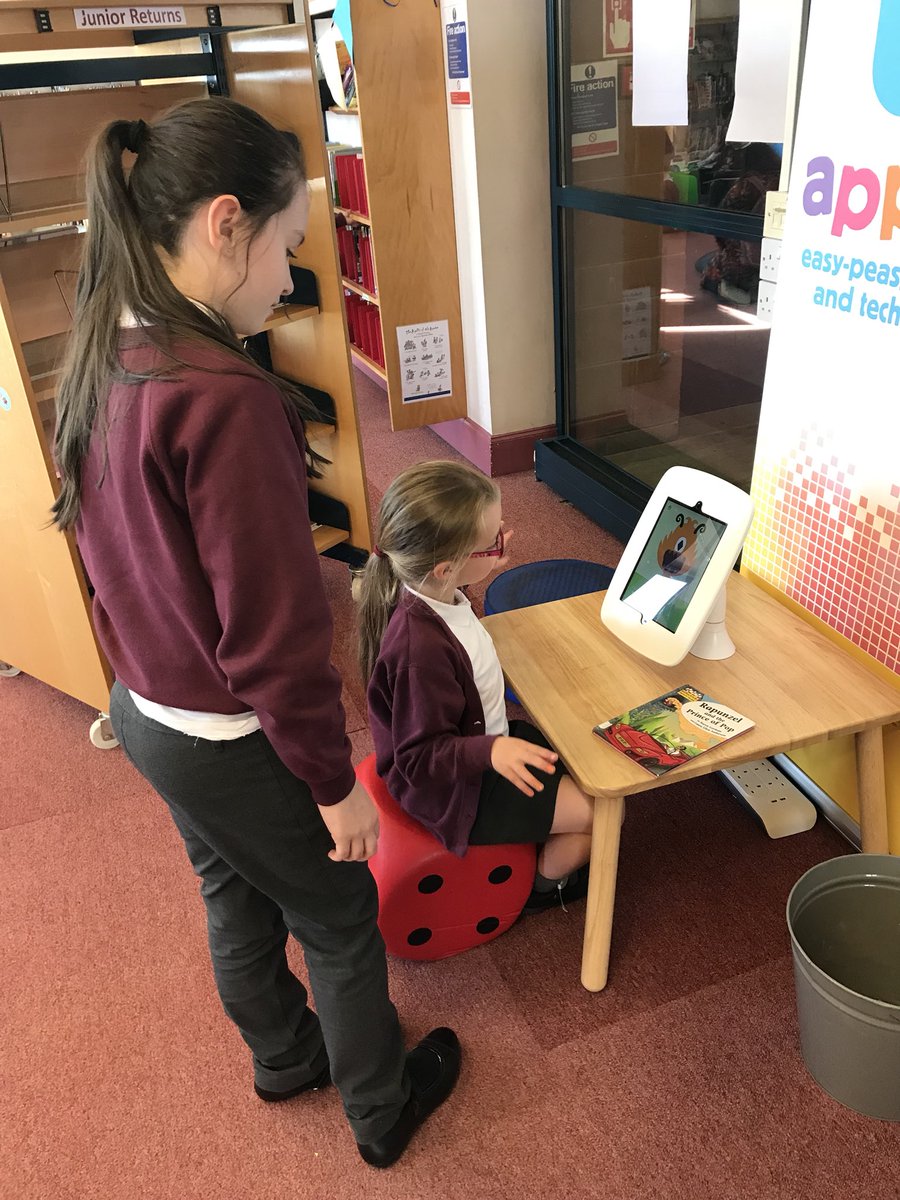 MrsMcDavidVPS's tweet photo. The Booksworms took a trip to @LibFalkirk  today. Thanks to Evelyn and the other ladies who helped us investigate the library https://t.co/arnu4BeLuv