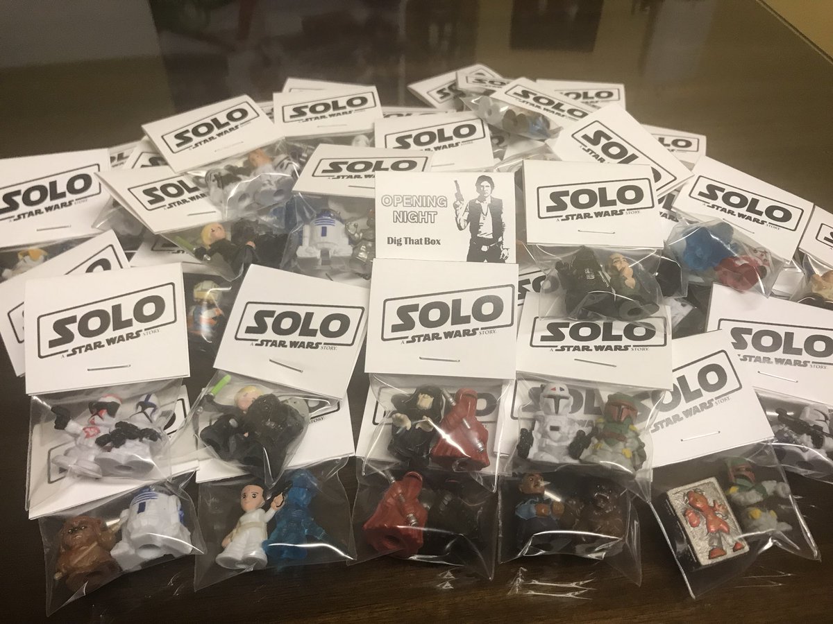 DigThatBox's tweet image. We’re so excited about #SoloAStarWarsStory we made our own giveaway item to hand out to people waiting in line with us at the show! #starwars