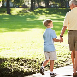forevertree_'s tweet photo. 10 things #grandchildren can learn from their #grandparents https://t.co/mNaHFP0w5j https://t.co/rlajJXJvU2