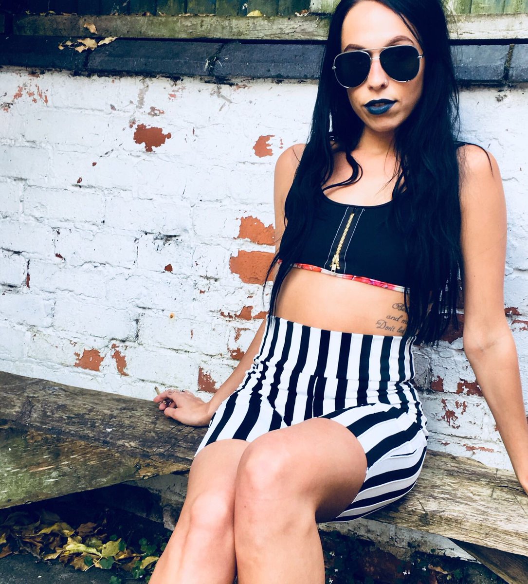 RaveChecagou's tweet photo. black and white stripy cycling shorts being released very very soon stay tuned girls 💃🏼💃🏼💃🏼 https://t.co/qouNfa1CcT